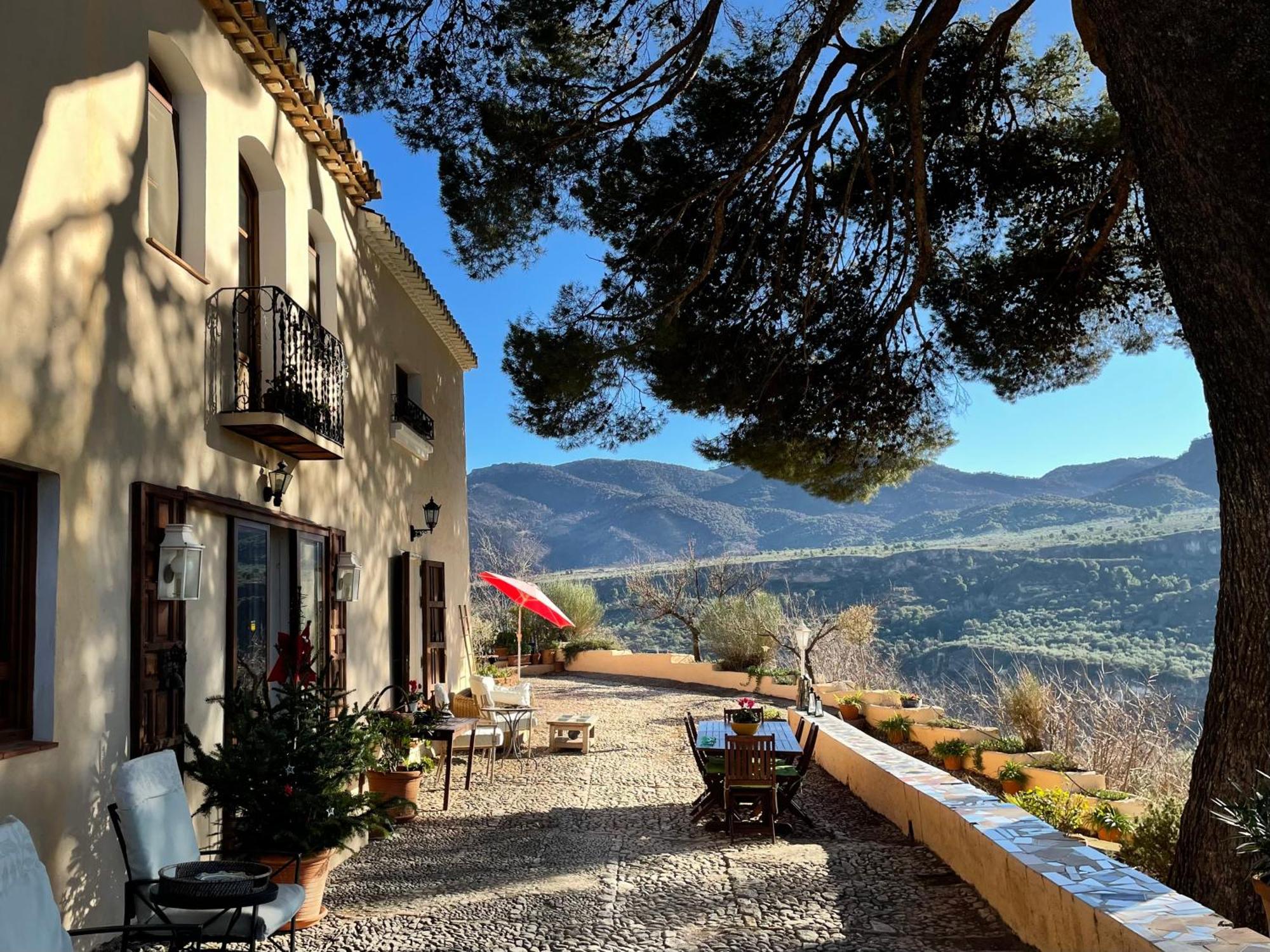 Cortijo El Pino Retreat Acomodação com café da manhã Albuñuelas Exterior foto